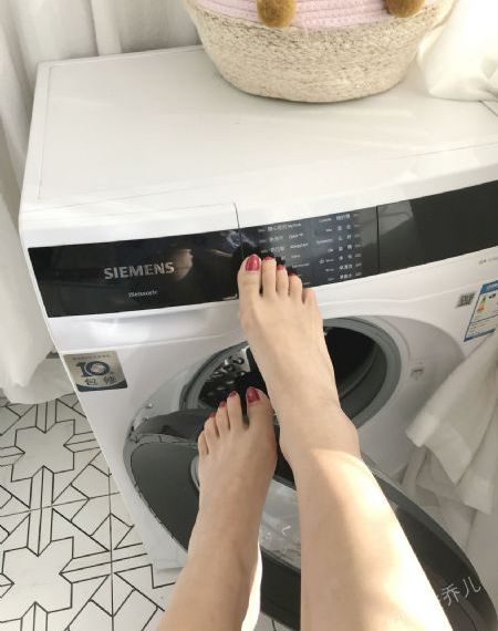 一首歌是女生娇喘的歌_字幕高清版在线播放